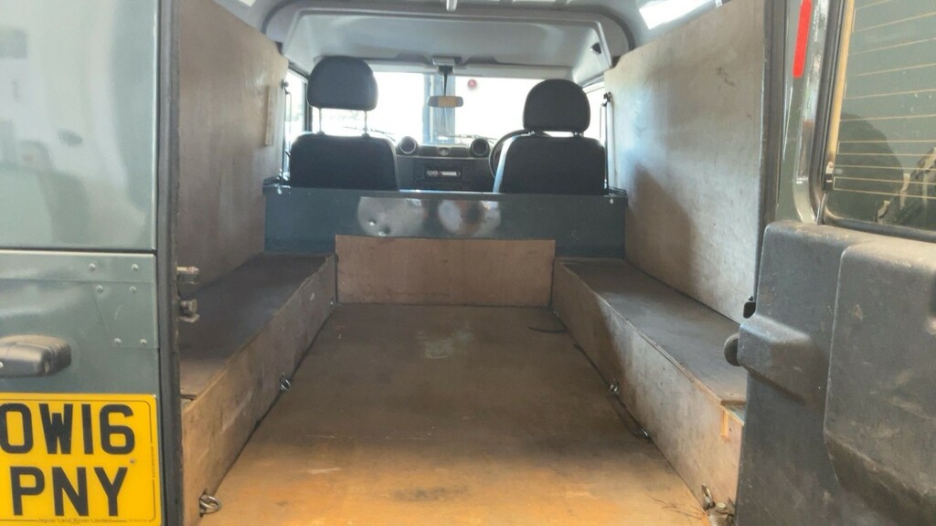 Land Rover Defender 110 Tdci Xs Grey #11