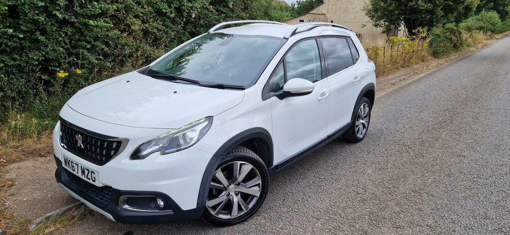 Peugeot 2008 1.6 Bluehdi 100 Allure White