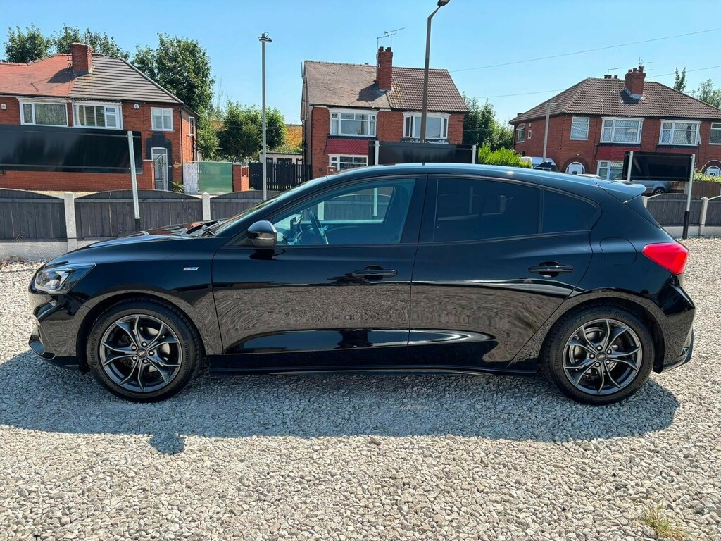 Ford Focus Hatchback 1.0T Ecoboost St-line Euro 6 Ss YV68HXO Black #4