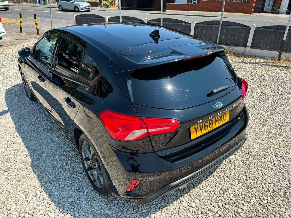Ford Focus Hatchback 1.0T Ecoboost St-line Euro 6 Ss YV68HXO Black #3