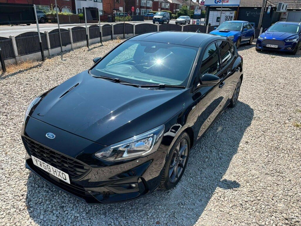 Ford Focus Hatchback 1.0T Ecoboost St-line Euro 6 Ss YV68HXO Black #2