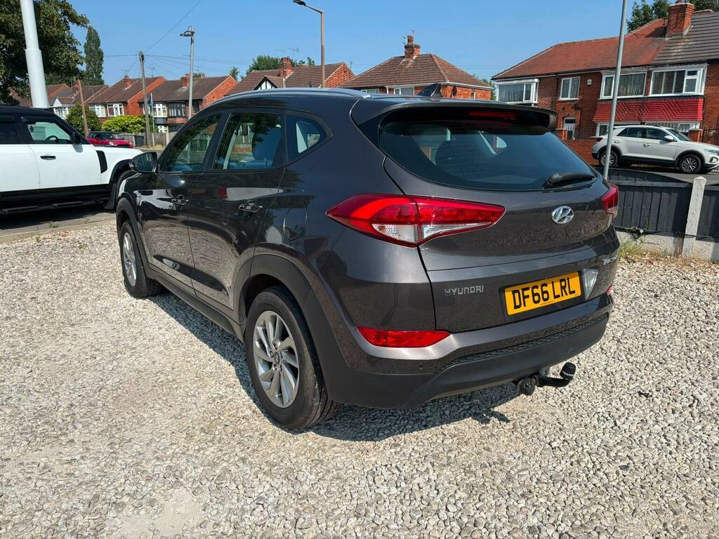 Hyundai Tucson 1.7 Crdi Blue Drive Se Nav Euro 6 Ss Grey #3