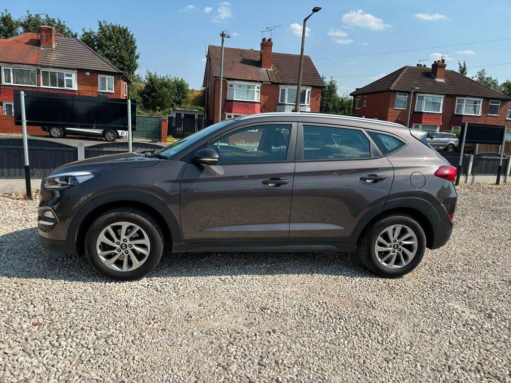 Hyundai Tucson 1.7 Crdi Blue Drive Se Nav Euro 6 Ss Grey #4