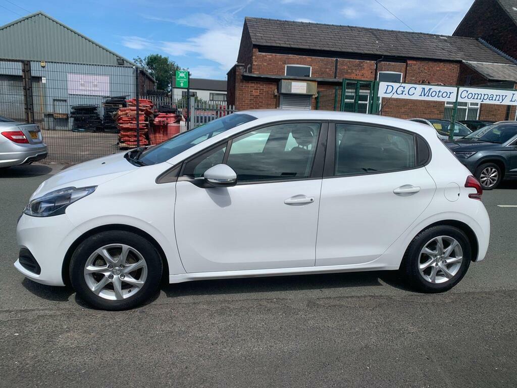 Peugeot 208 1.2 Puretech Active Euro 6 White #5