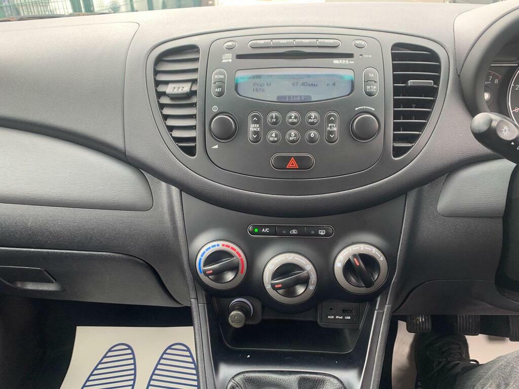 Hyundai I10 1.2 Classic Hatchback Euro 5 85 White #19