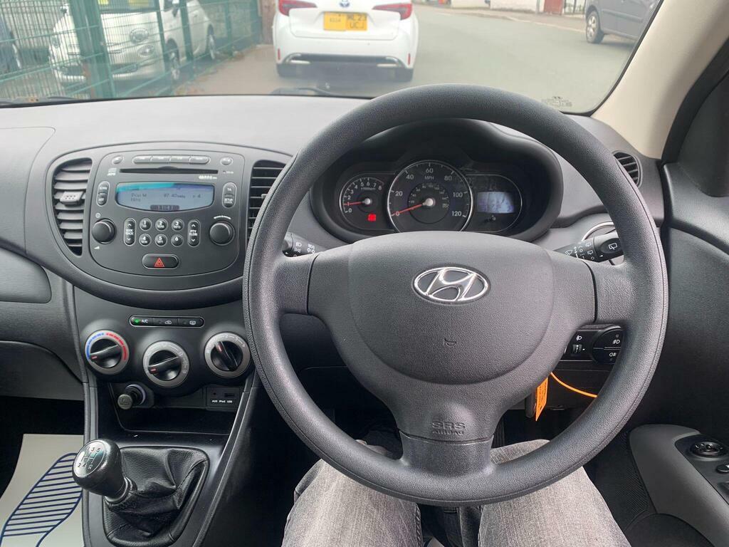 Hyundai I10 1.2 Classic Hatchback Euro 5 85 White #18