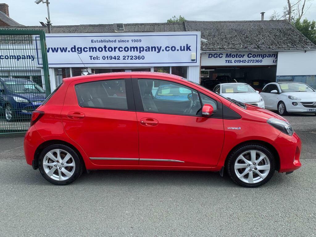 Toyota Yaris 1.5 Vvt-h Excel E-cvt Euro 6 Red #4