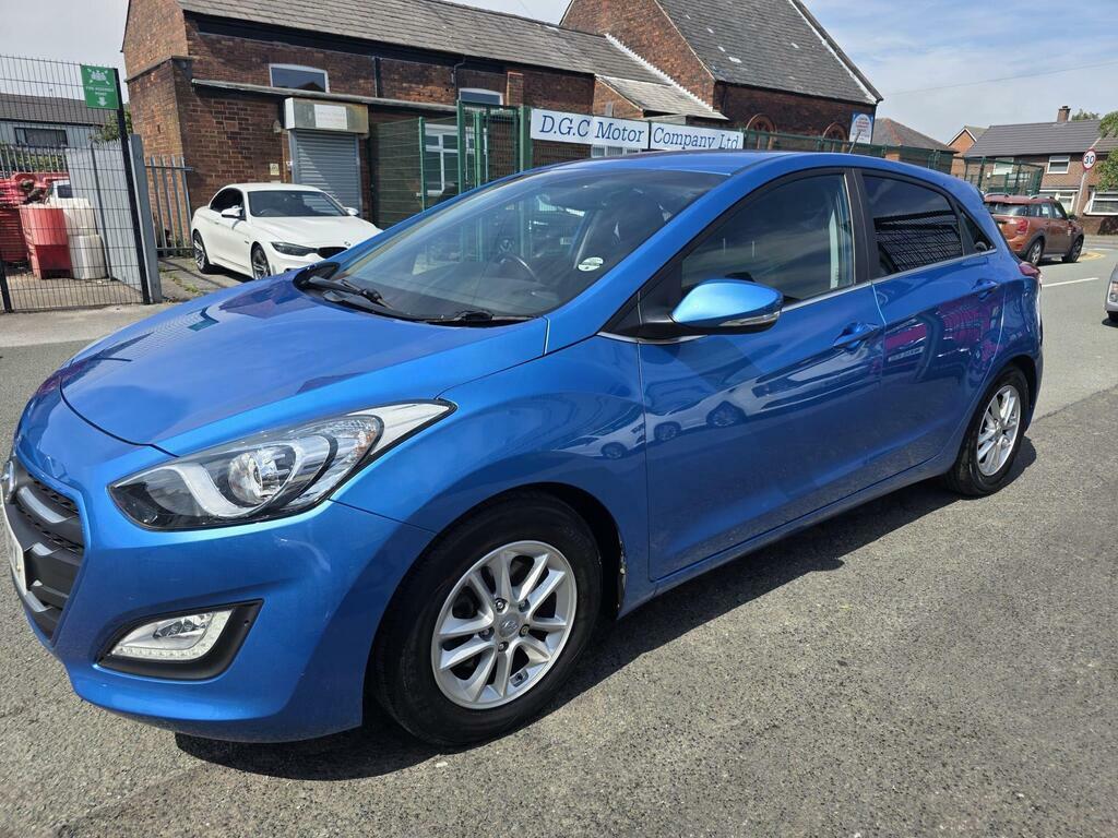 Hyundai I30 1.6 Crdi Blue Drive Se Nav Euro 6 S S Blue #2