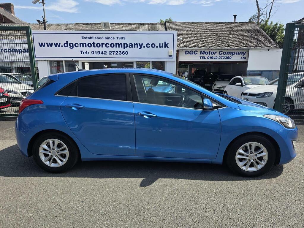 Hyundai I30 1.6 Crdi Blue Drive Se Nav Euro 6 S S Blue #3