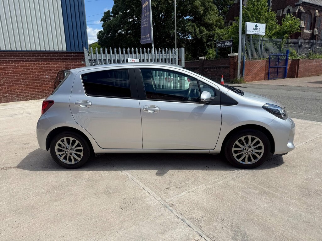 Toyota Yaris 1.33 Dual Vvt-i Icon Hatchback E Silver