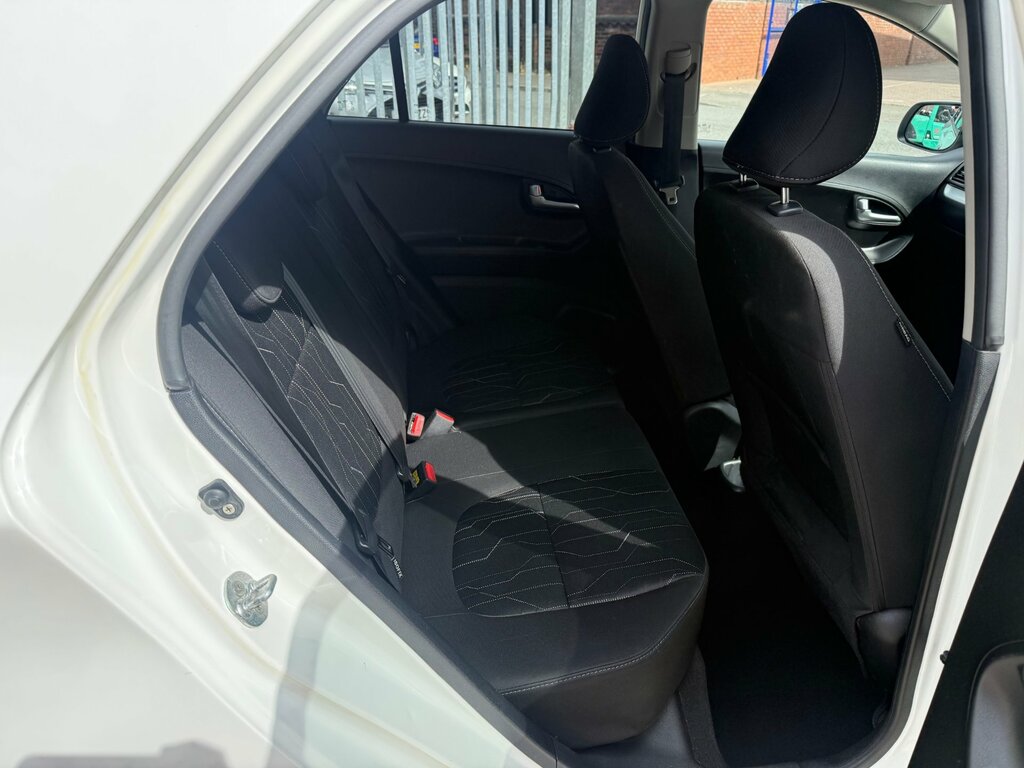 Kia Picanto 1.25 Gt-line White #21