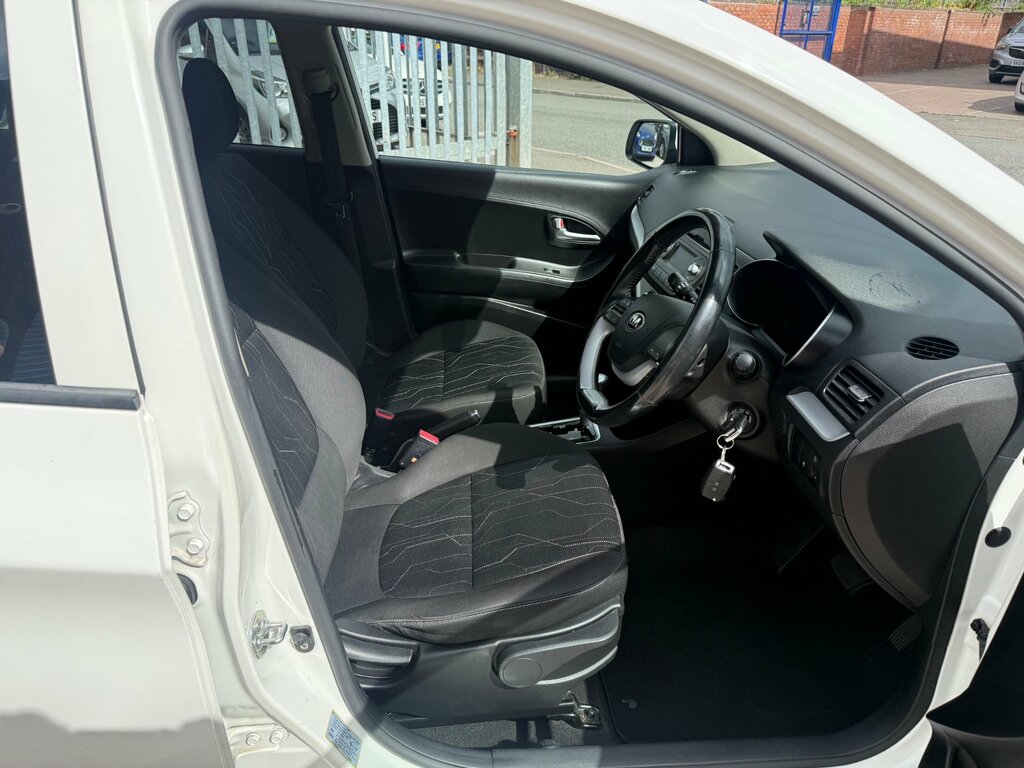 Kia Picanto 1.25 Gt-line White #23