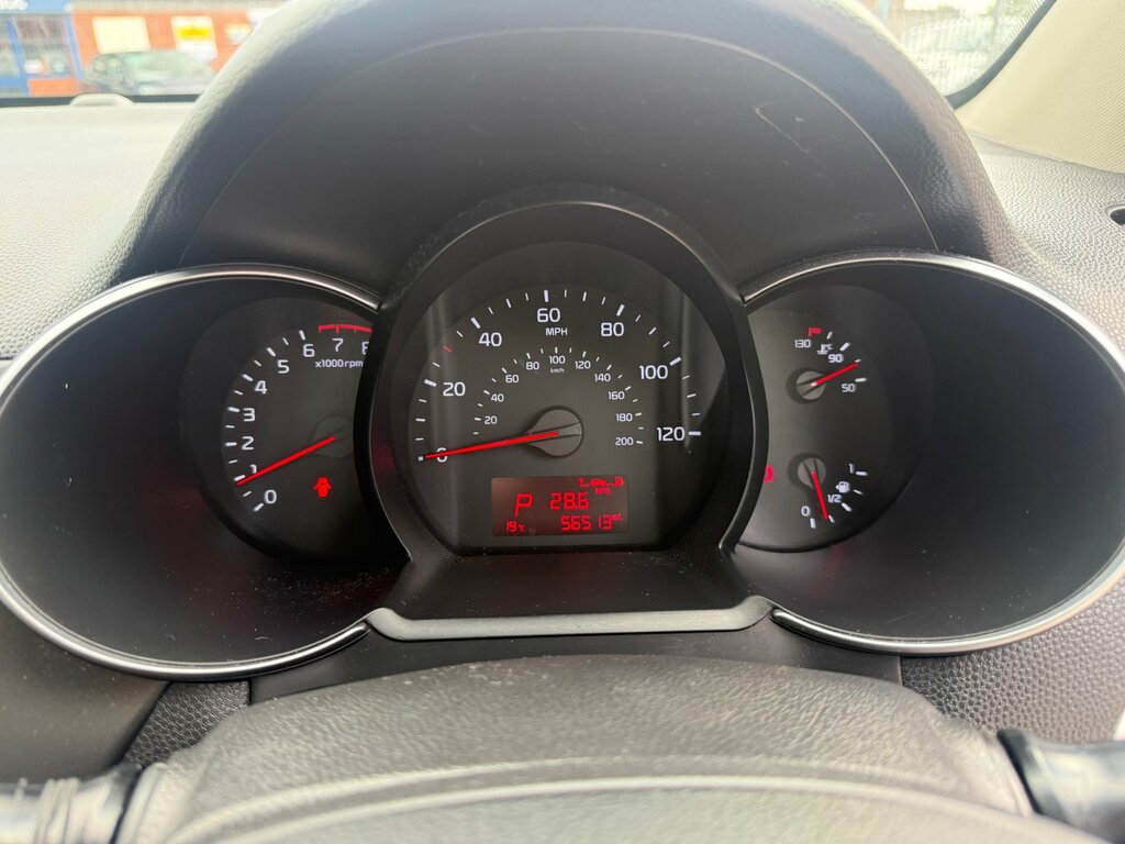 Kia Picanto 1.25 Gt-line White #30