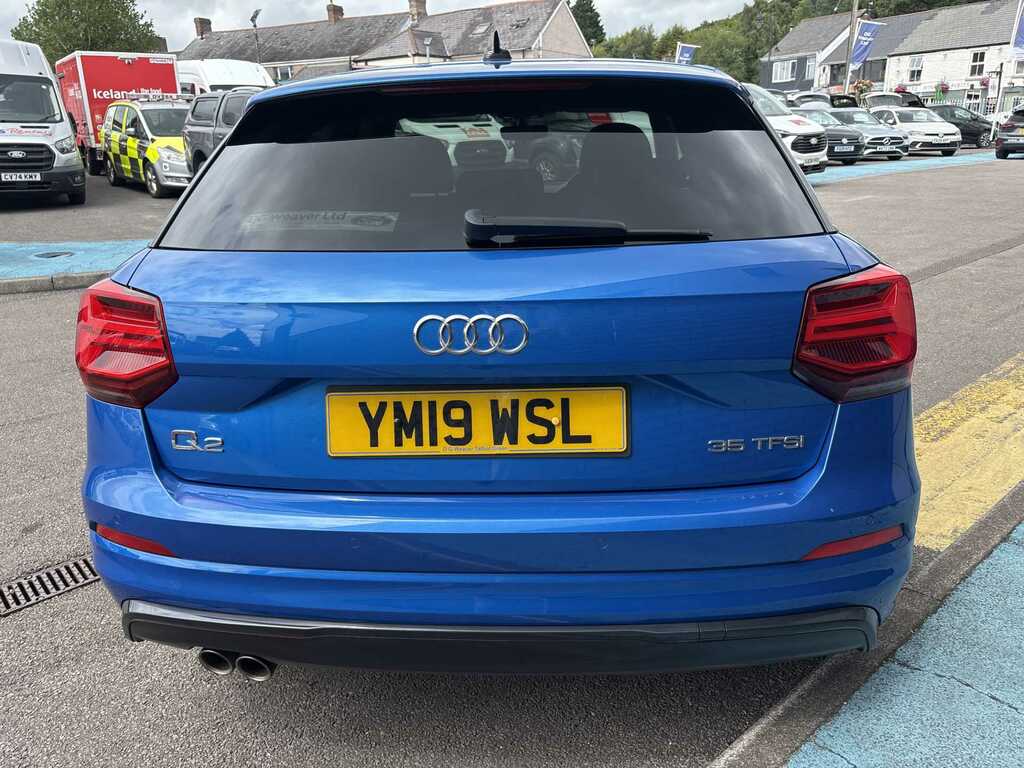 Audi Q2 S Line Black Ed 35 Tfs Blue #4