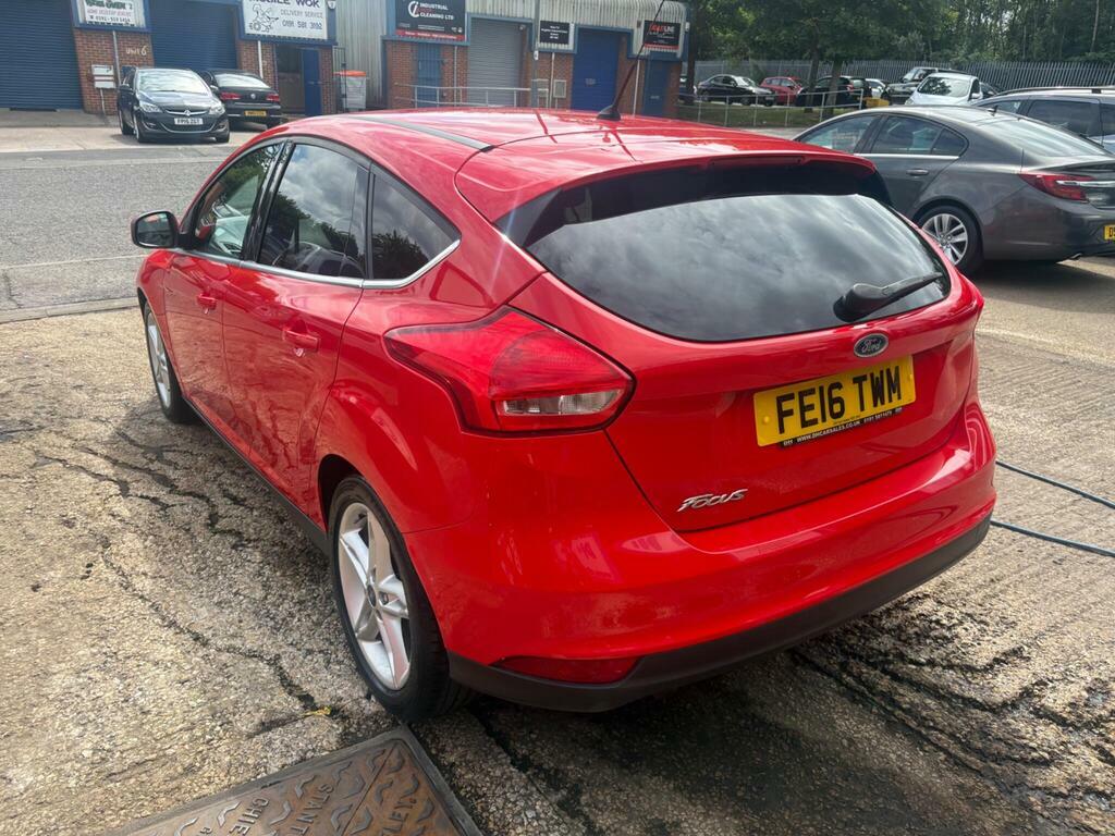 Ford Focus 1.5 Tdci Zetec Euro 6 S S Red #4