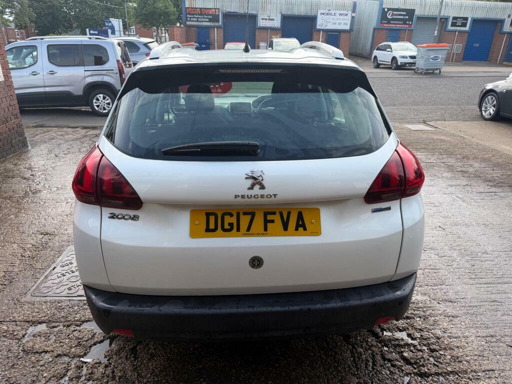 Peugeot 2008 1.2 Puretech Active Euro 6 White #5