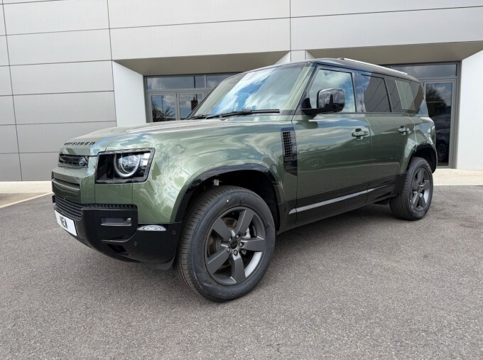 Land Rover Defender 110 D250 Mhev X-dynamic Se Euro 6 Green #2