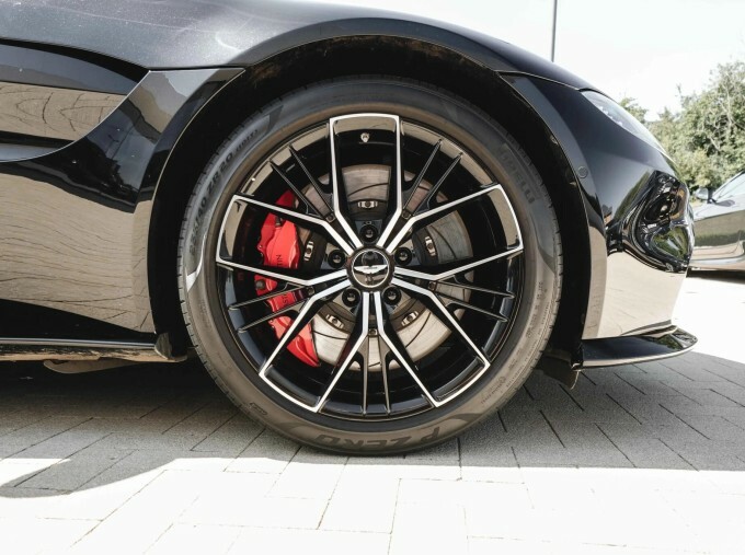 Aston Martin Vantage V8 Euro 6 BV22KRO Black #4