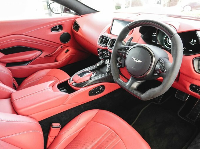 Aston Martin Vantage V8 Euro 6 BV22KRO Black #3