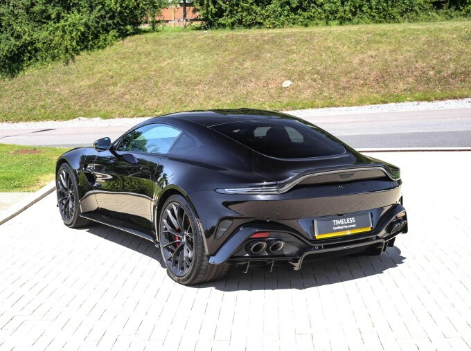 Aston Martin Vantage V8 Euro 6 Black