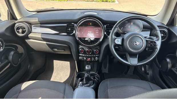 Mini Hatch Cooper Classic Euro 6 WN23SZX Black #4