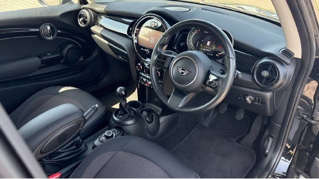 Mini Hatch Cooper Classic Euro 6 WN23SZX Black #6