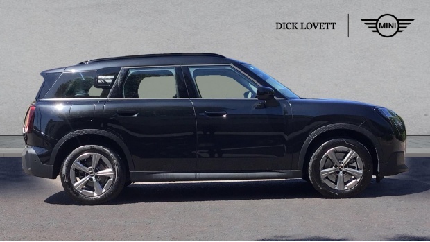 Mini Countryman 1.5C Mhev Classic Euro 6 YA25HGX Black #3