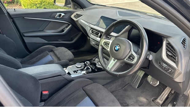 BMW 1 Series M135i Xdrive Euro 6 YE23RFF Blue #6