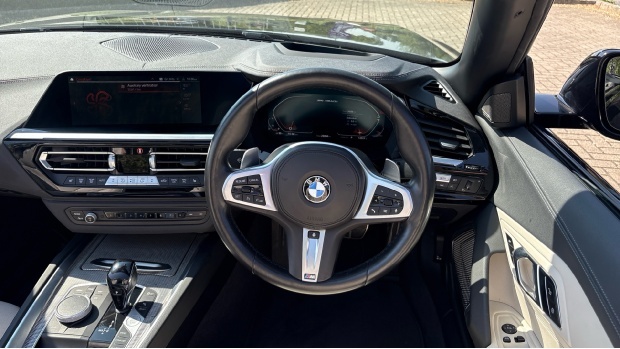 BMW Z4 M40i Sdrive Euro 6 FE22WNL Blue #5