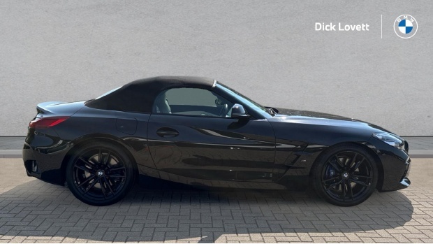 BMW Z4 M40i Sdrive Euro 6 FE22WNL Blue #3