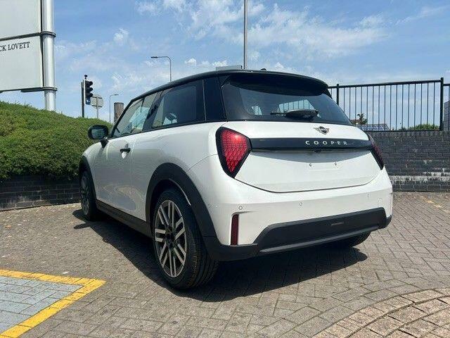 Mini Hatch 1.5C Classic Steptronic Euro 6 White #3