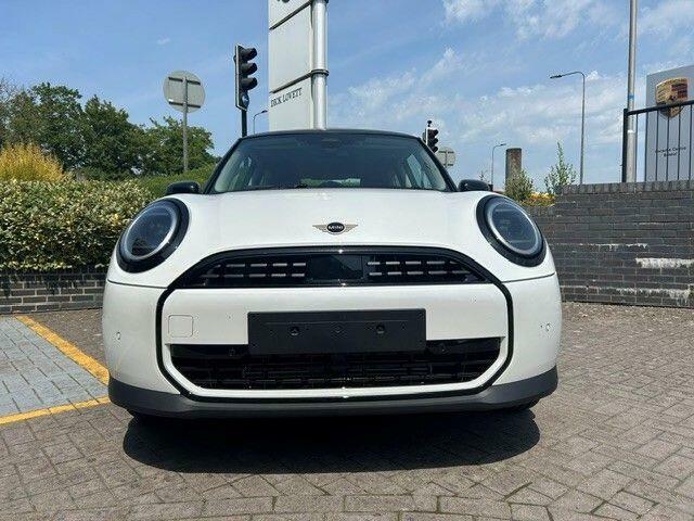 Mini Hatch 1.5C Classic Steptronic Euro 6 White #2