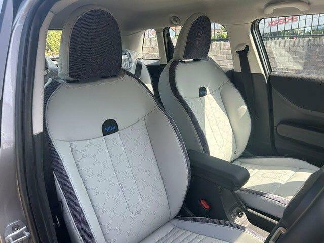 Mini Hatch 1.5C Classic Steptronic Euro 6 Silver #6