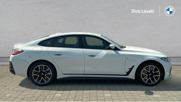 BMW i4 40 83.9Kwh M Sport Edrive AY23FSO White #3