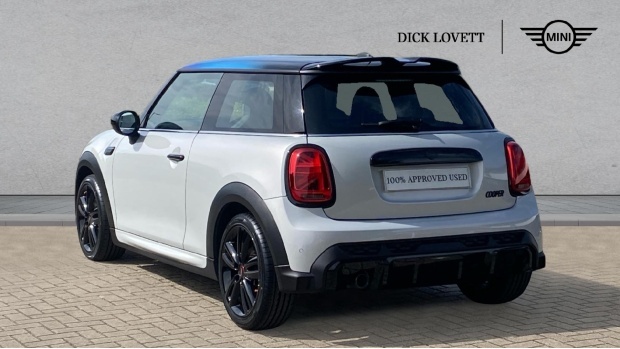 Mini Hatch Cooper Sport Euro 6 RE71OFT White #2