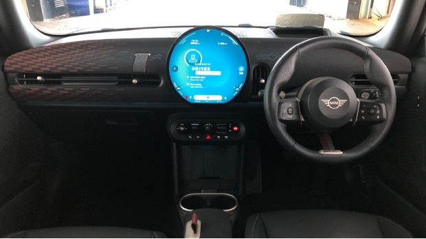 Mini Hatch 2.0S Sport Steptronic Euro 6 WO24CCX Black #4