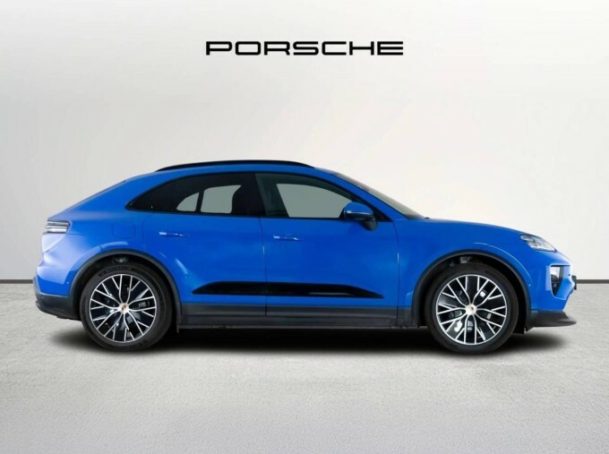 Porsche Macan 100Kwh Blue #2