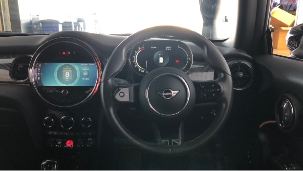 Mini Hatch Cooper Exclusive Steptronic Euro 6 EF72AFV Black #5