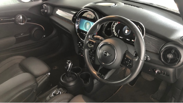 Mini Hatch Cooper Exclusive Steptronic Euro 6 EF72AFV Black #6