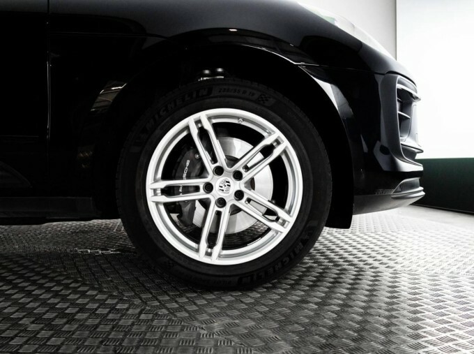 Porsche Macan Pdk Euro 6 Black #6