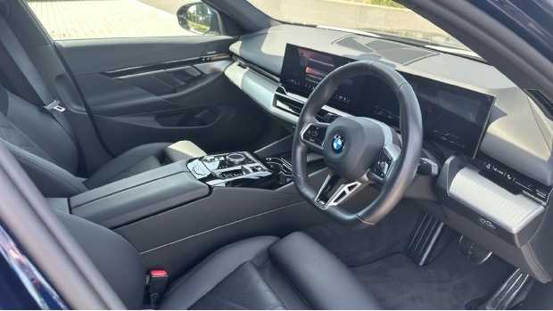 BMW 5 Series 520I Mht M Sport Steptronic Euro 6 WT74DDV Blue #6