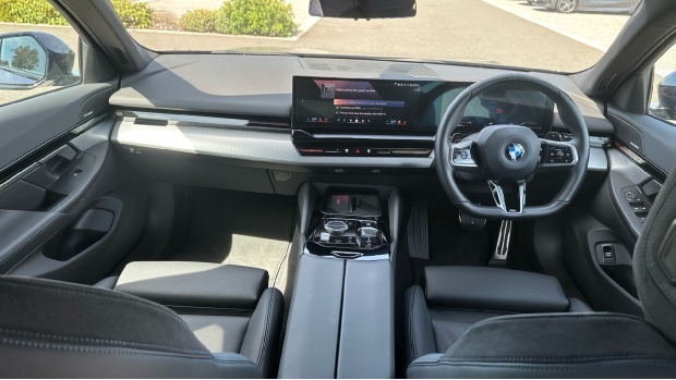 BMW 5 Series 520I Mht M Sport Steptronic Euro 6 WT74DDV Blue #4
