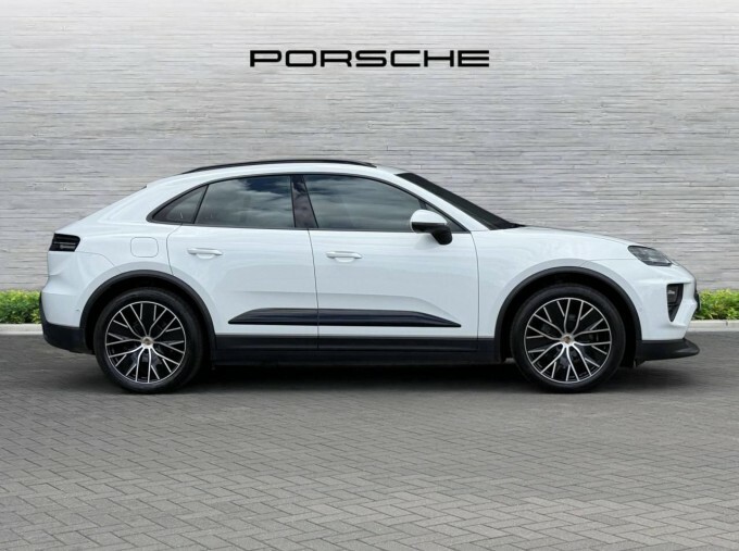 Porsche Macan 100Kwh White #3