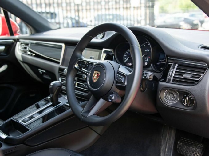 Porsche Macan V6 Gts Pdk Euro 6 BT24GTS Red #4