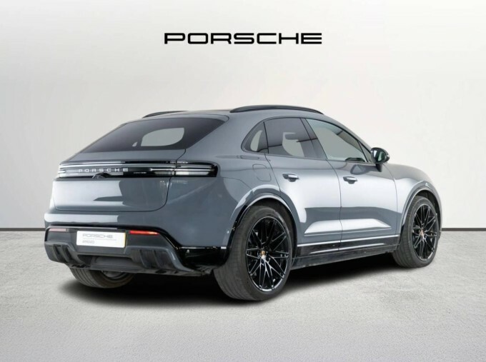 Porsche Macan 100Kwh Grey #3