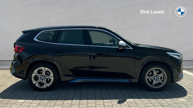 BMW iX1 30 66.5Kwh Xline Xdrive 11Kw Charger AP23NJE Black #3