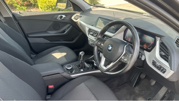 BMW 1 Series 118I Se Lcp Euro 6 MC72TFX Black #6