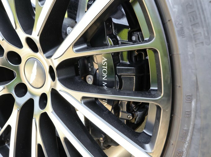 Aston Martin DBX V8 Silver #13