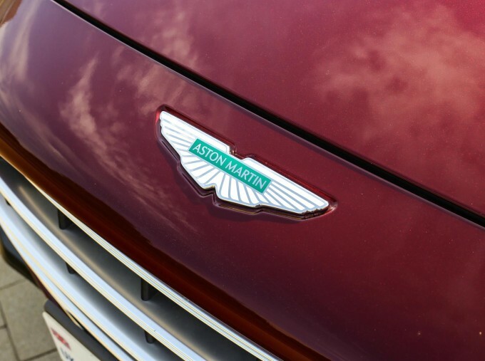Aston Martin DBX V8 Silver #12
