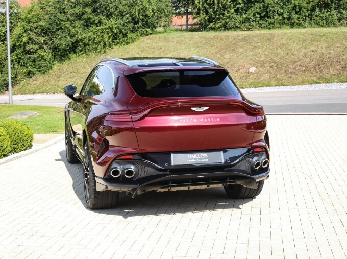 Aston Martin DBX V8 Silver #16